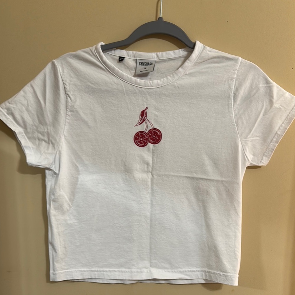 Gymshark White and Red Short Sleeve Tees